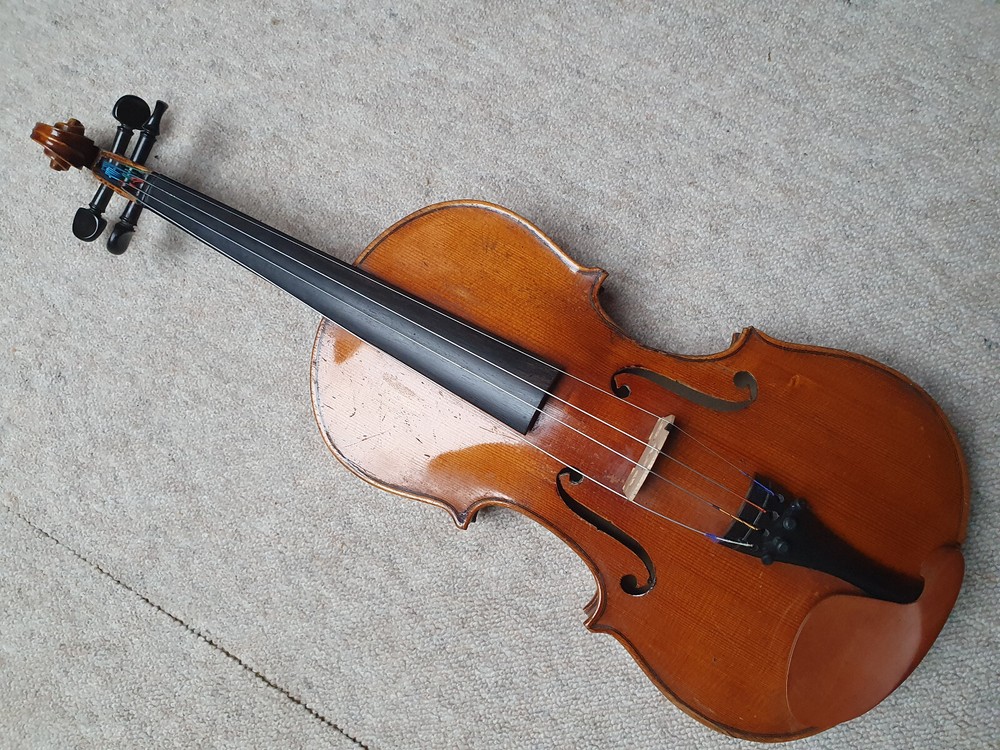 nice, old German 4/4 Violin "Stradivarius" Nicely flamed back!