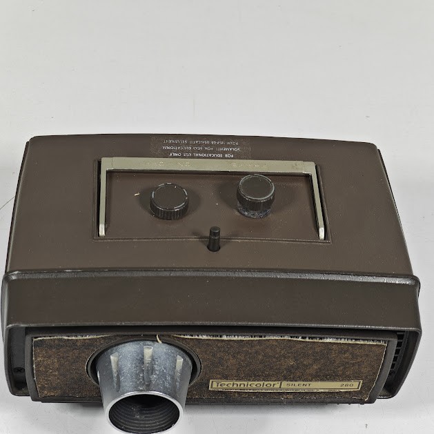 Technicolor Silent 280 Projector - Untested, Turns ON/OFF