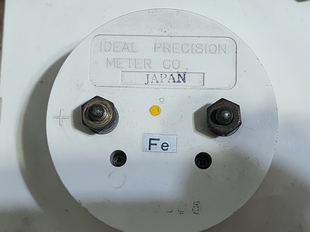 Ideal Precision Meter Co. 0-20 Volts 0-40V