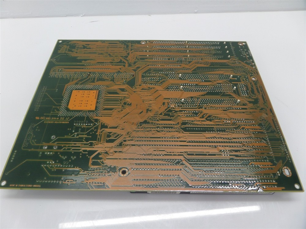 Freetech 586F61-PB Socket 7 Motherboard - No CPU