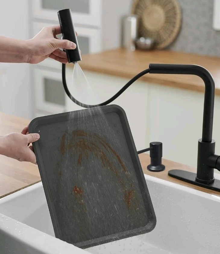 Kitchen Faucets with Pull Down Sprayer, Single Handle Matte Black