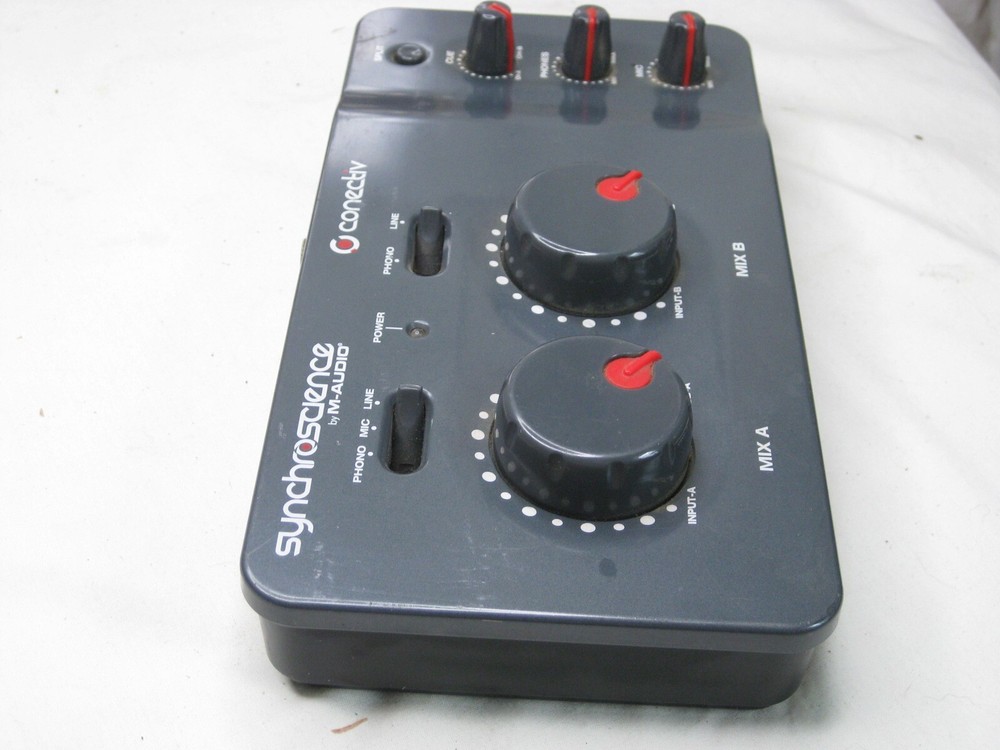synchroscience M-AUDIO conectiv audio dj interface base unit only