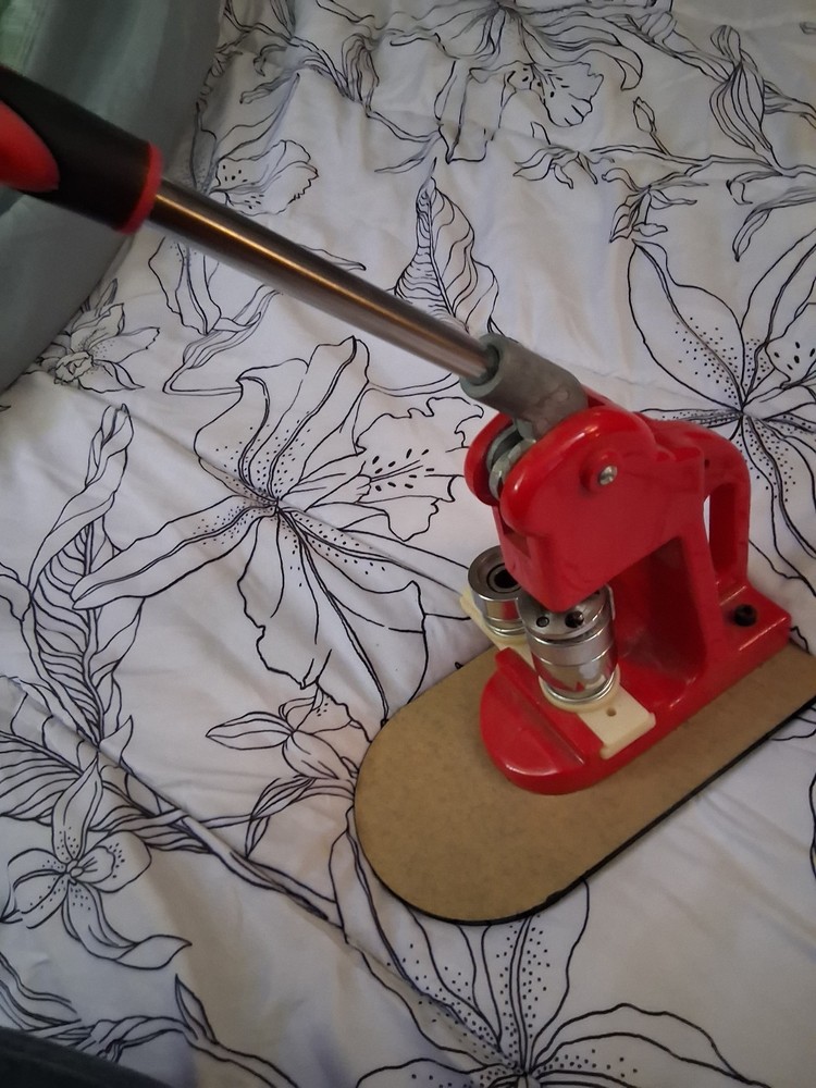 button machine maker