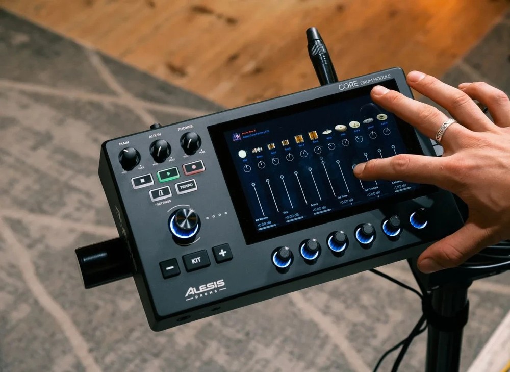 ALESIS STRATA CORE DRUM MODULE BRAND NEW