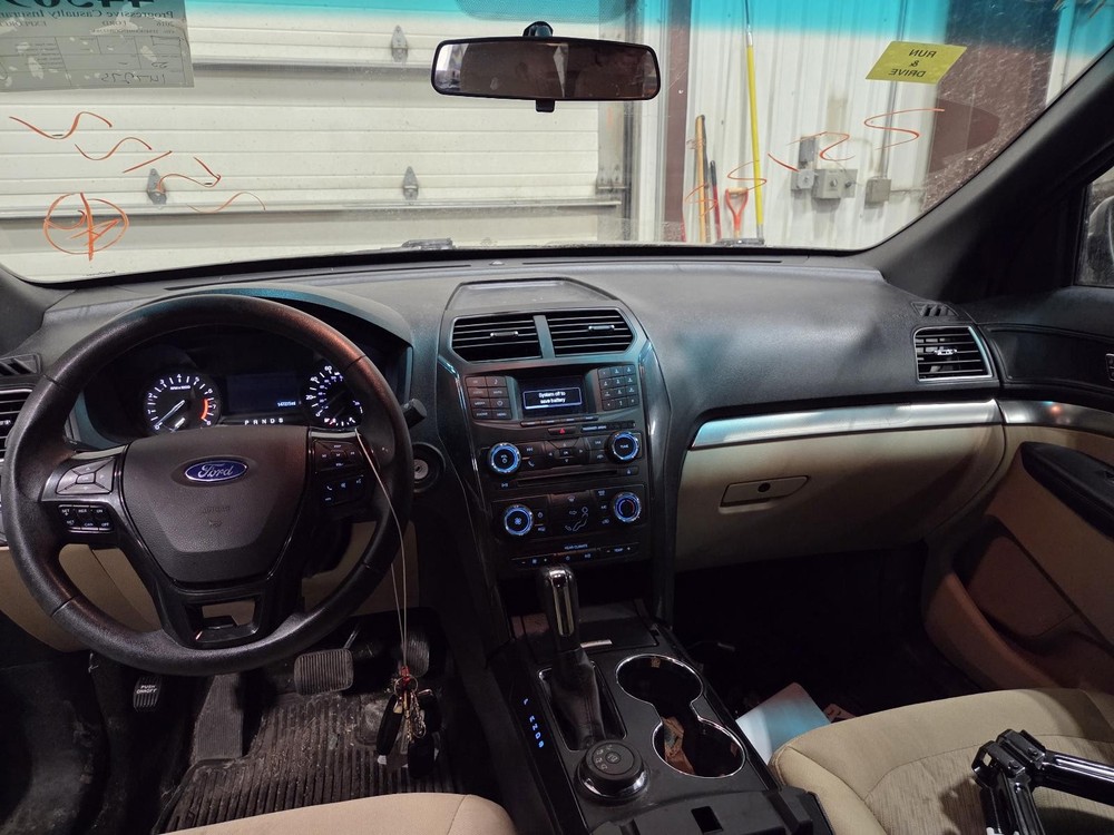 Used Infotainment Display fits: 2016 Ford Explorer Front display 4.2`` screen ID
