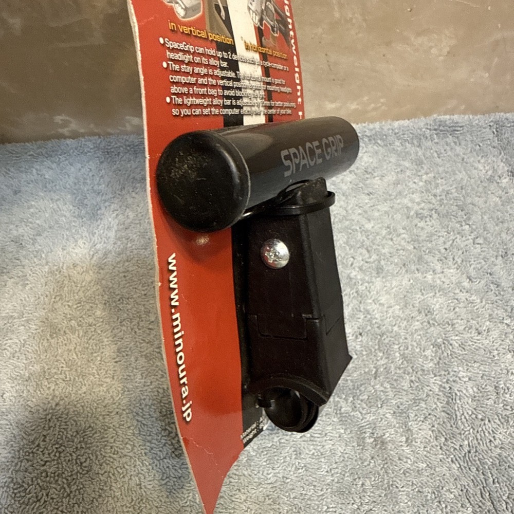 Minoura SG-100N Space Grip Light and Accessory Mount [sac]