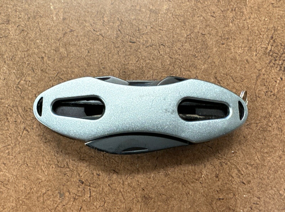 Under Armour 7 In 1 Multitool Knife