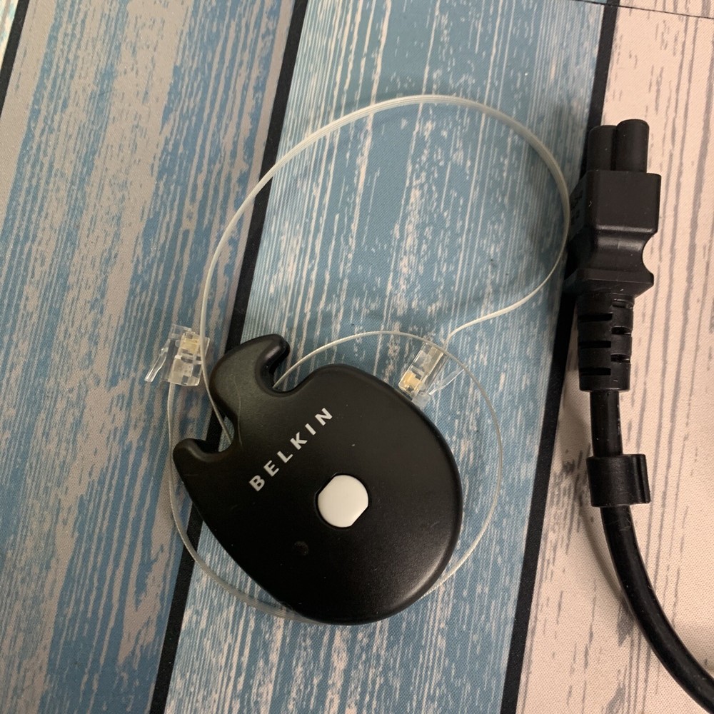 Belkin Notebook Travel Surge Protector Pack & Retractable Dial-up Patch Cord