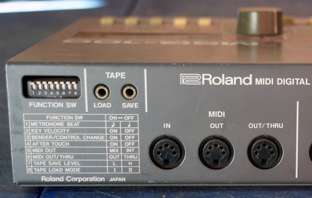 Roland MSQ-100 MIDI Digital Keyboard Recorder