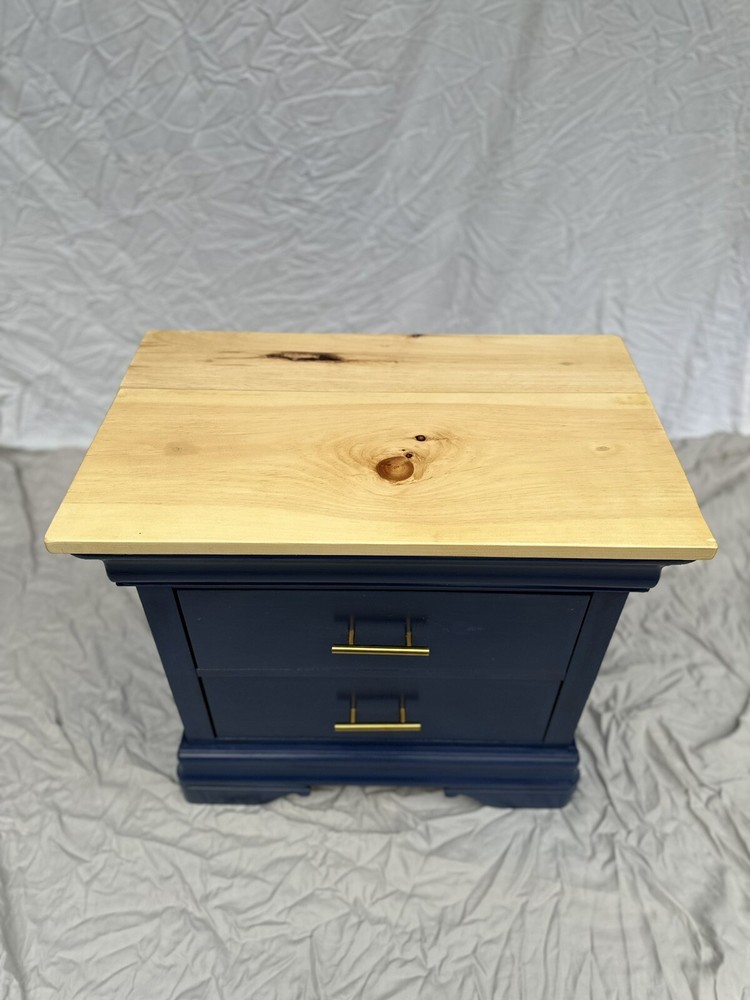 solid wood nightstand set of 2