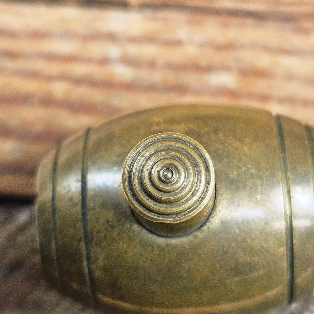 Vtg Oval Powder Horn Flask Push Button Valve Flintlock Muzzleloader