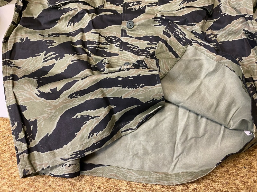 ust(L) US SPECIAL FORCES TIGER STRIPE UNIFORM Large W4C