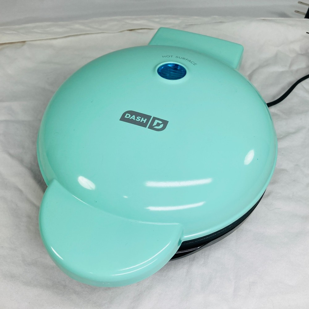 DASH Mini Donut Maker Machine w/ Non-stick Surface, Makes 7 Doughnuts - Aqua