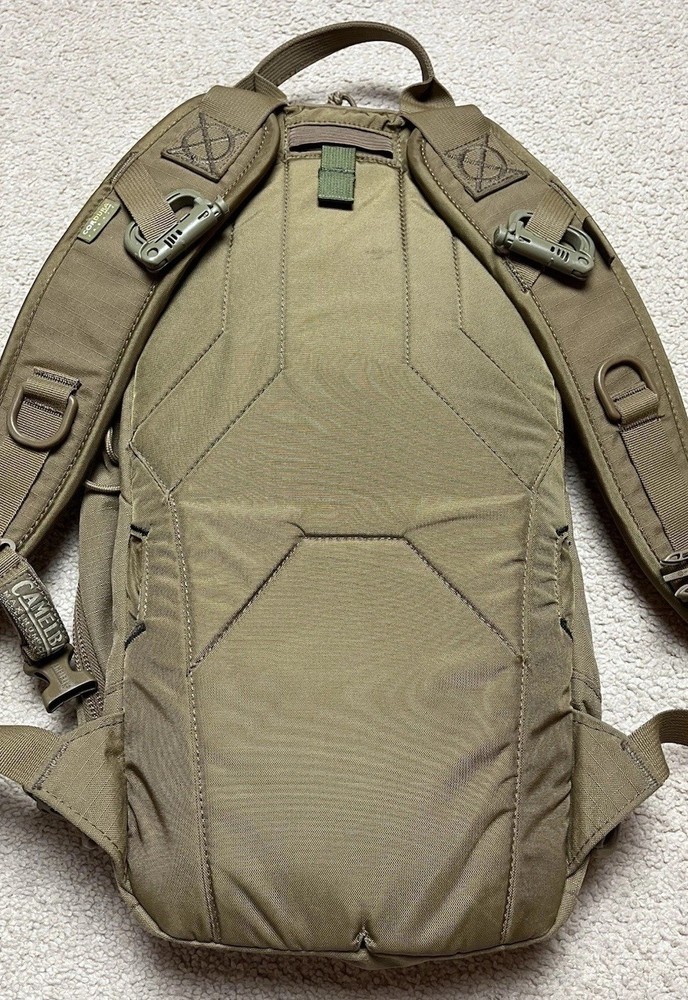 USMC Camelbak MULE Maximum Gear Day Assault Hydration Pack Backpack Coyote Brown