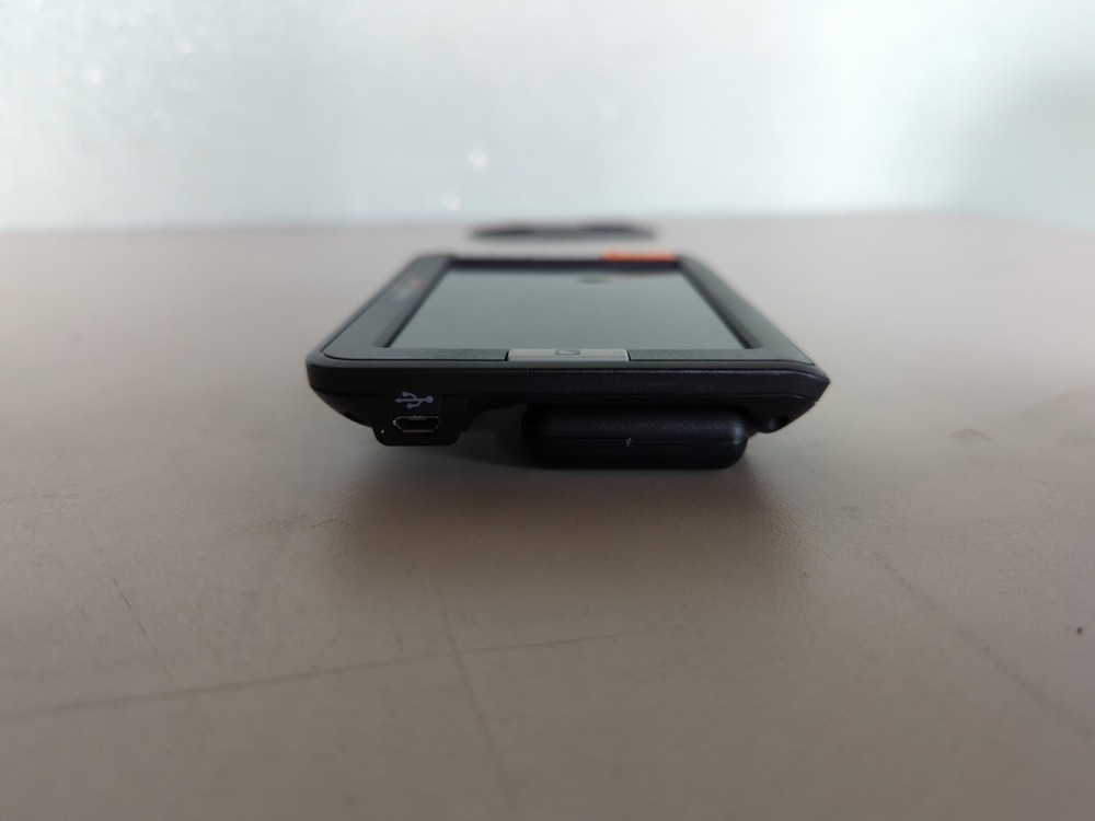 HUMANWARE Explore 5 Handheld Electronic Magnifier - CRACKED SCREEN