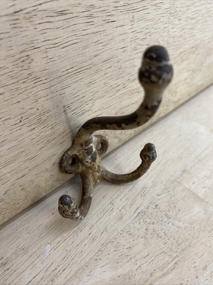 ANTIQUE WALL COAT HOOK Iron Metal Primitive