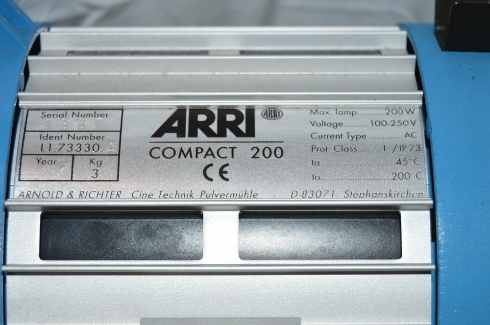 ARRI (Arnold & Richter) Compact 200 Light