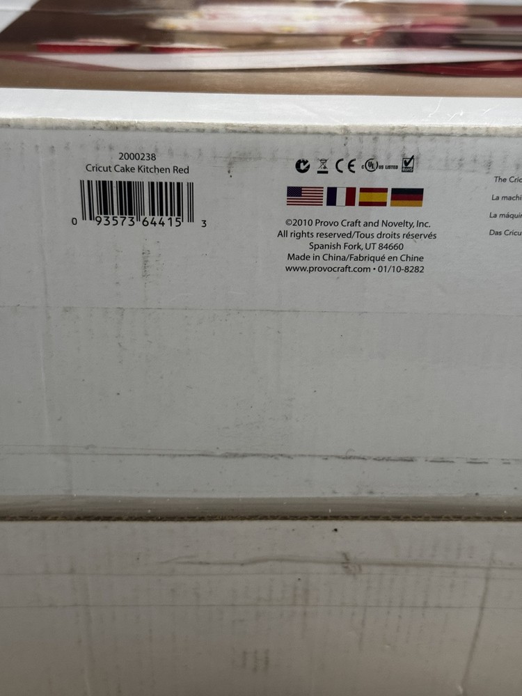 Cricket Cake Machine W/ Box