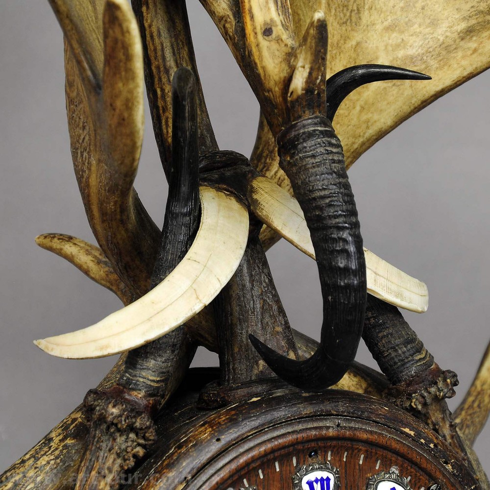 Great Lodge Style Antler Mantel Clock 1900