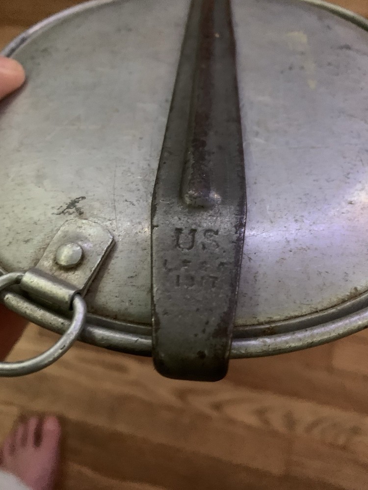 WWI Dated 1917 LF&C Mess Kit