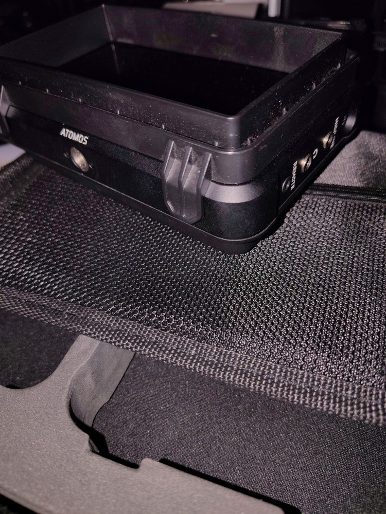Atomos Ninja V 5" With Case, Batteries And Charger