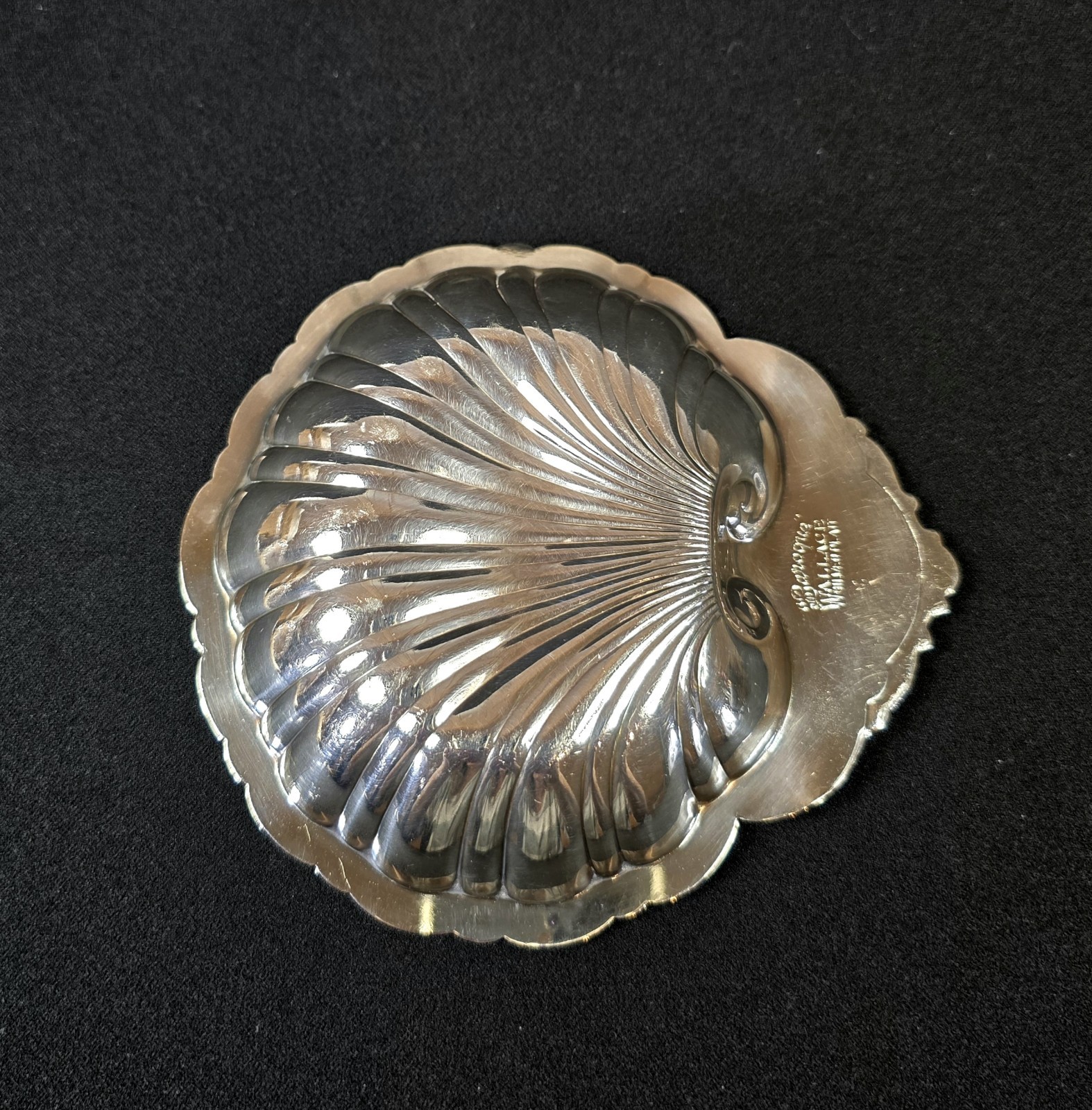 Vintage Baroque By Wallace Silver Plate Shell Relish Nut Dish Mid-Century