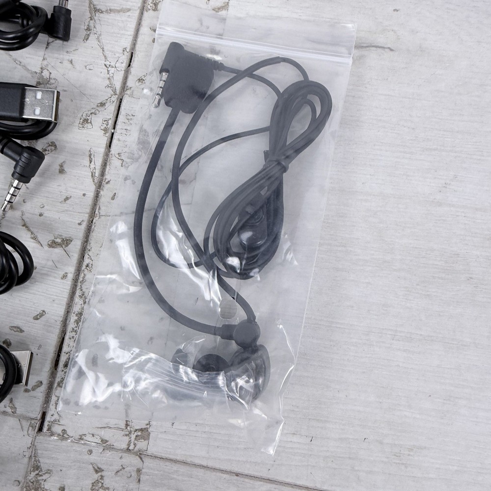 MaxQuall Professional V4 Plus Moto Intercom (Set of 3) Open Box