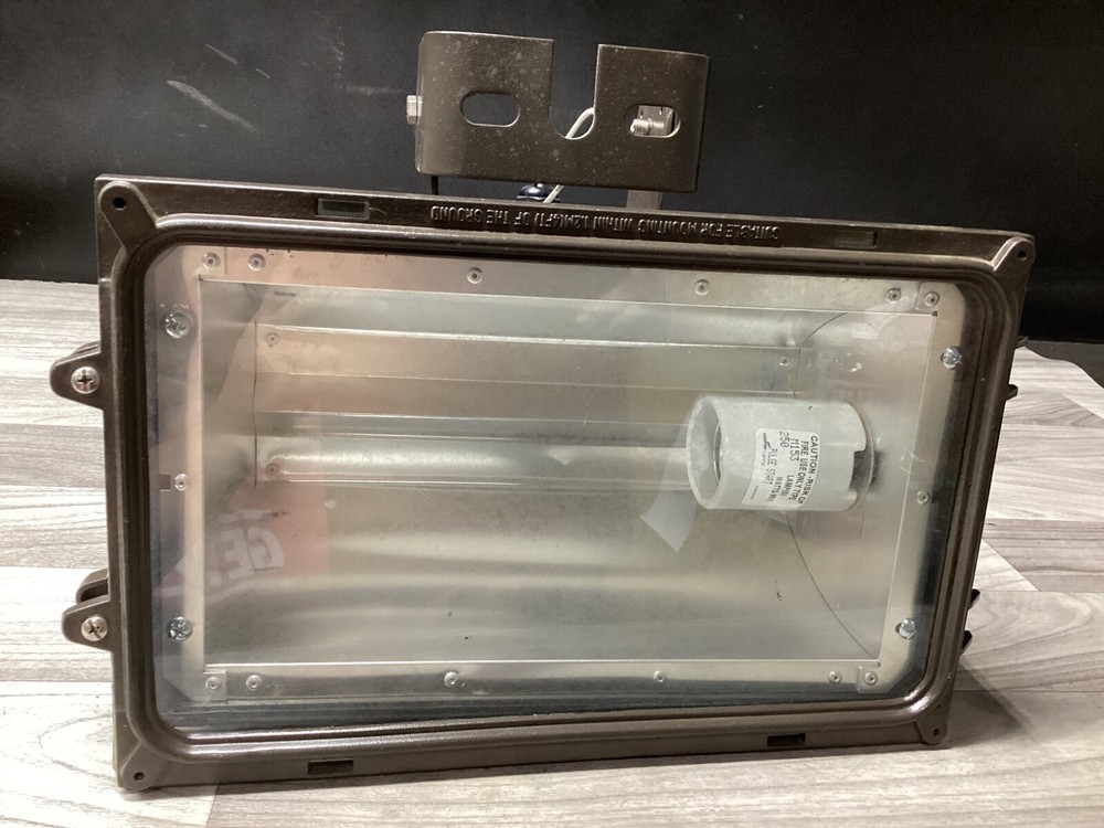BARRON LIGHTING FLOOD LIGHT HOUSING  #100D87PR5*CO