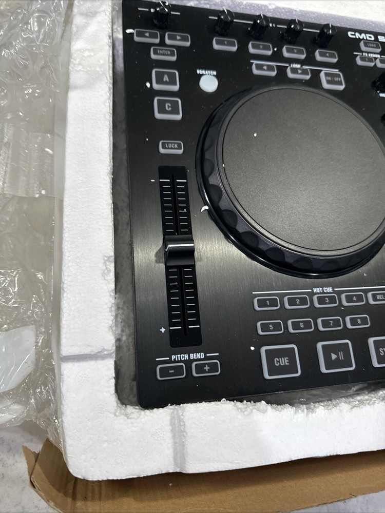 Behringer CMD Studio 4a DJ MIDI Controller