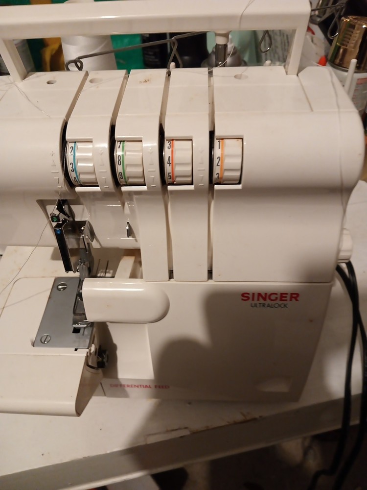 sewing machine singer