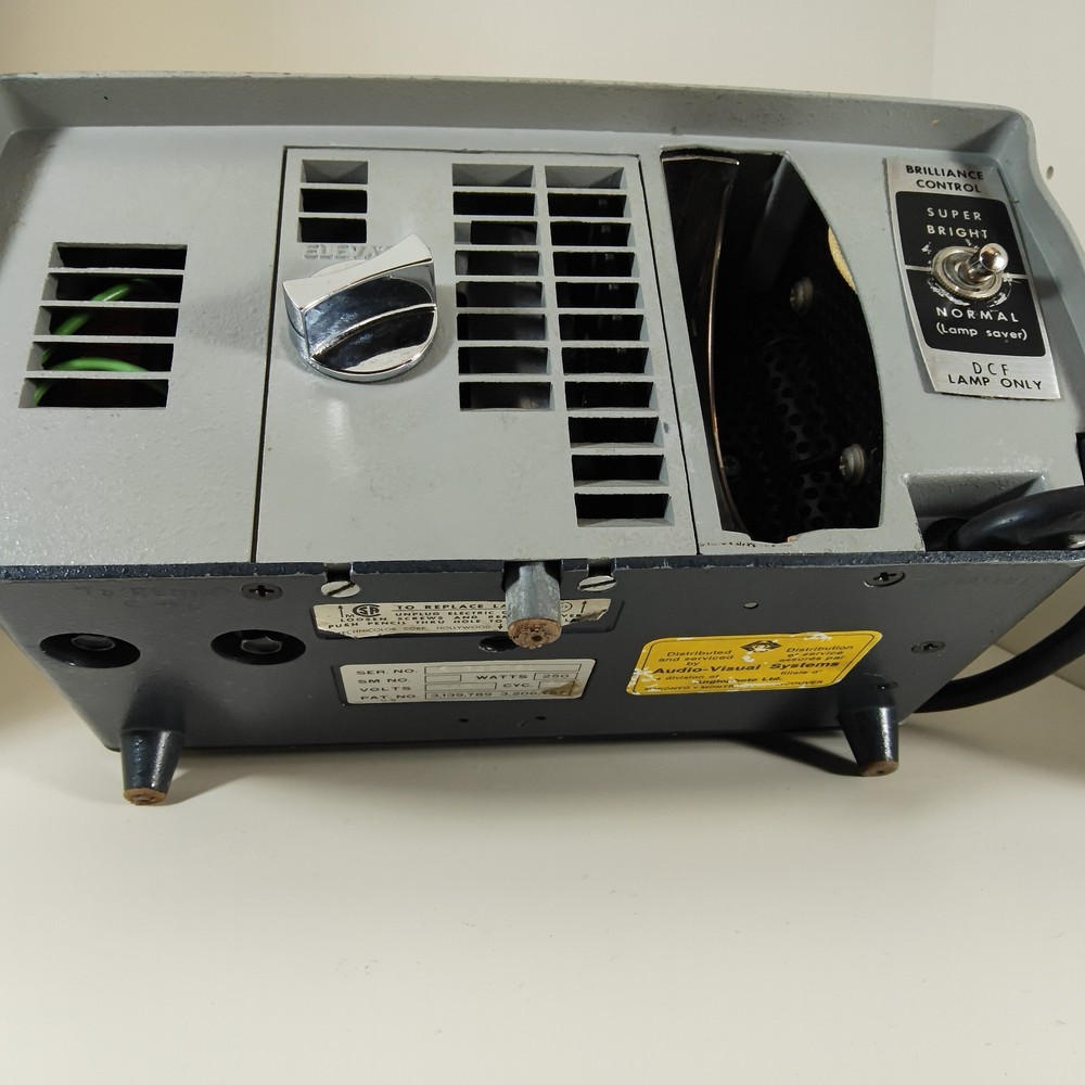 Vtg Super Technicolor 810 Instant Projector, Partially Tested, Lamp & Fan Work