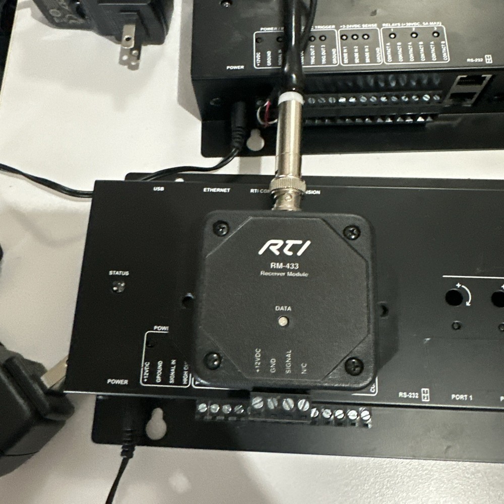 RTI XP-6 Advanced Control Processor with T2i Remote and RM433