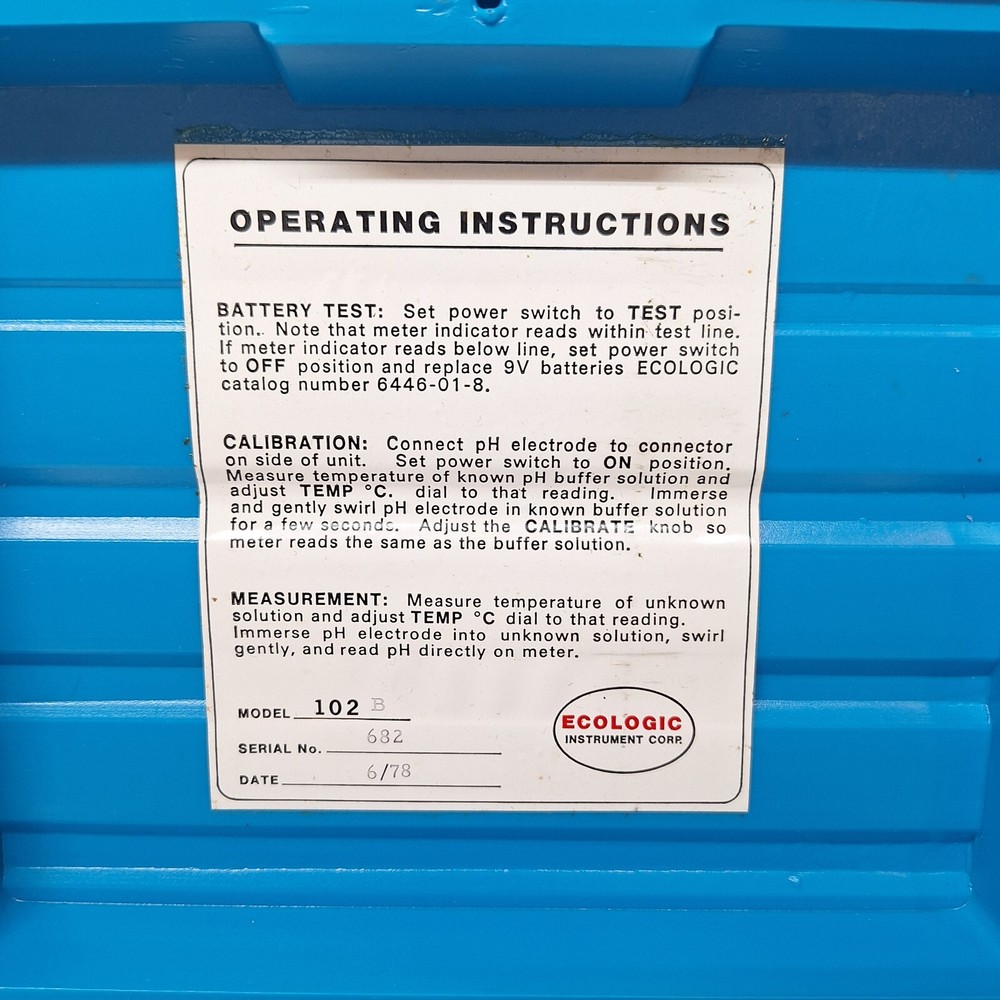 ECOLAB pH Temp Meter Model 102 B w Case Buffer Solution Ecologic Lab Equipment