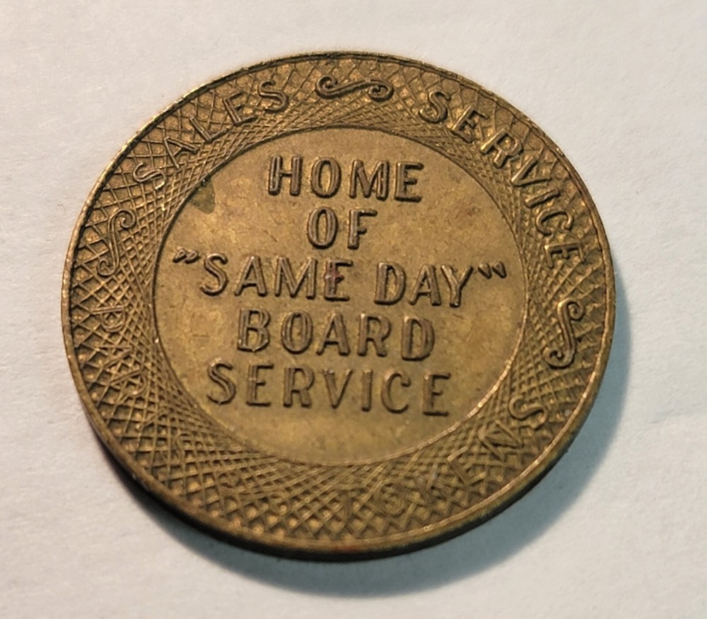 OLDER STYLE CHICAGO ARCADE TOKEN L289