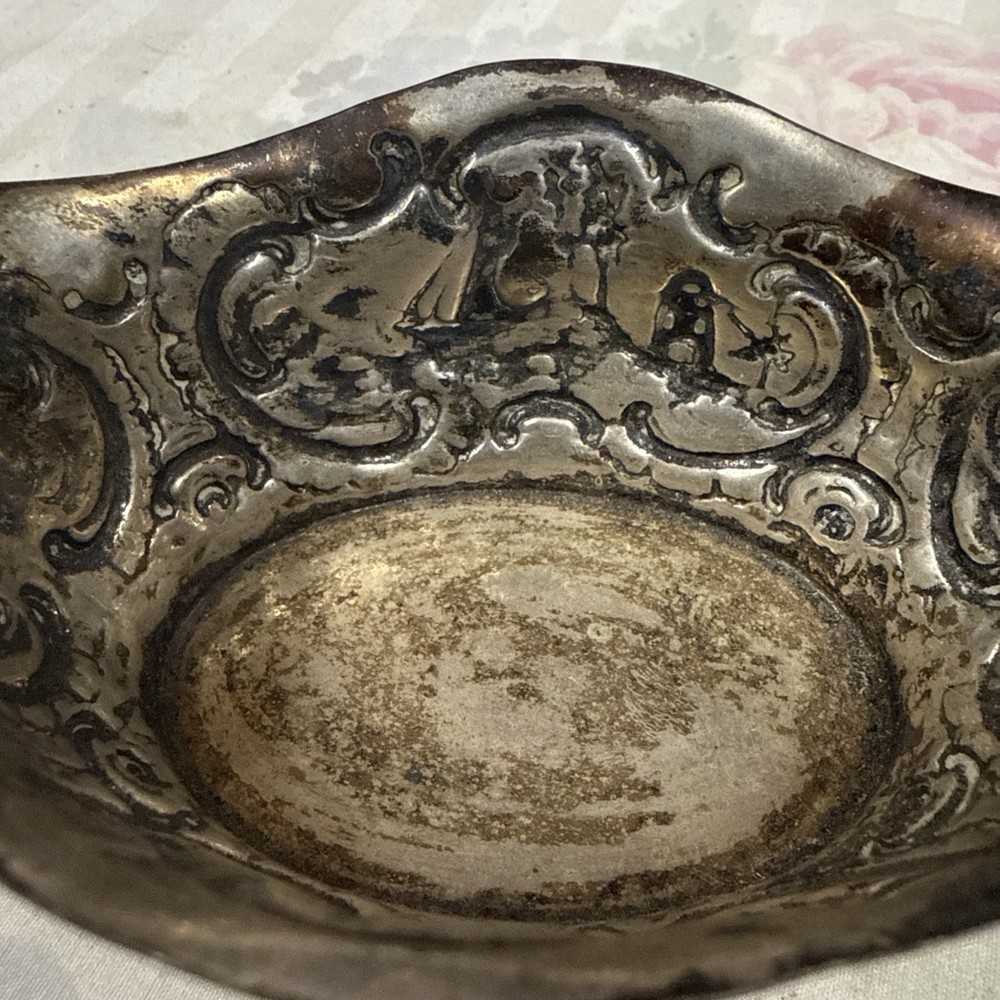 Hanau 800 Silver Repousse Footed Bowl
