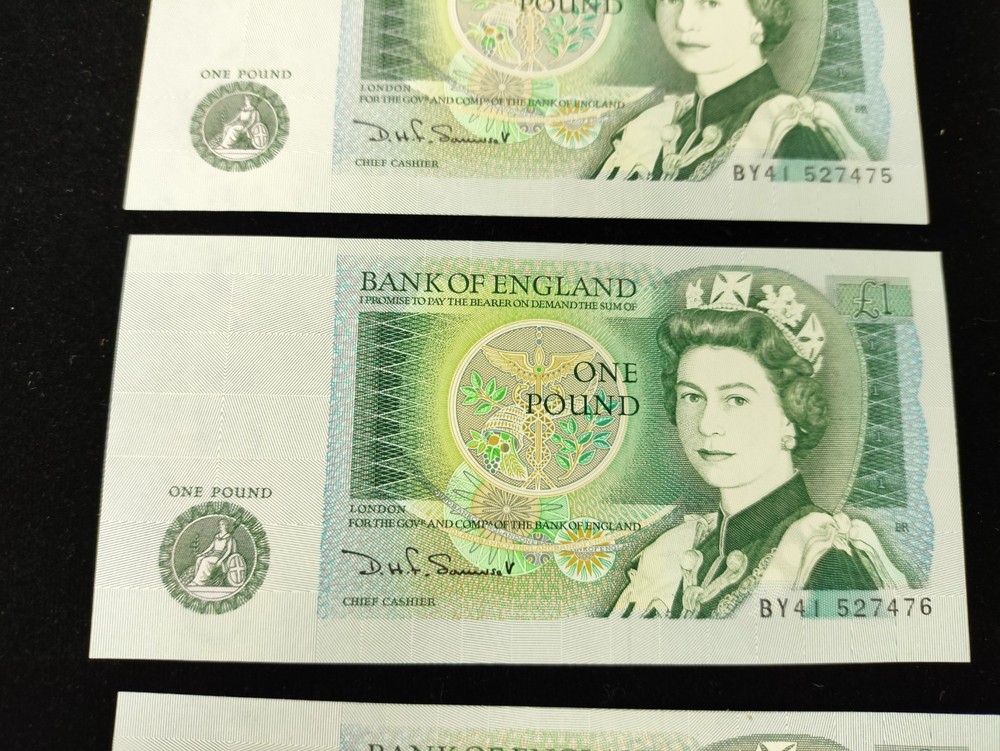 4 x Uncirculated Consecutive Numbered £1 One Pound Banknotes - Somerset - 74-77