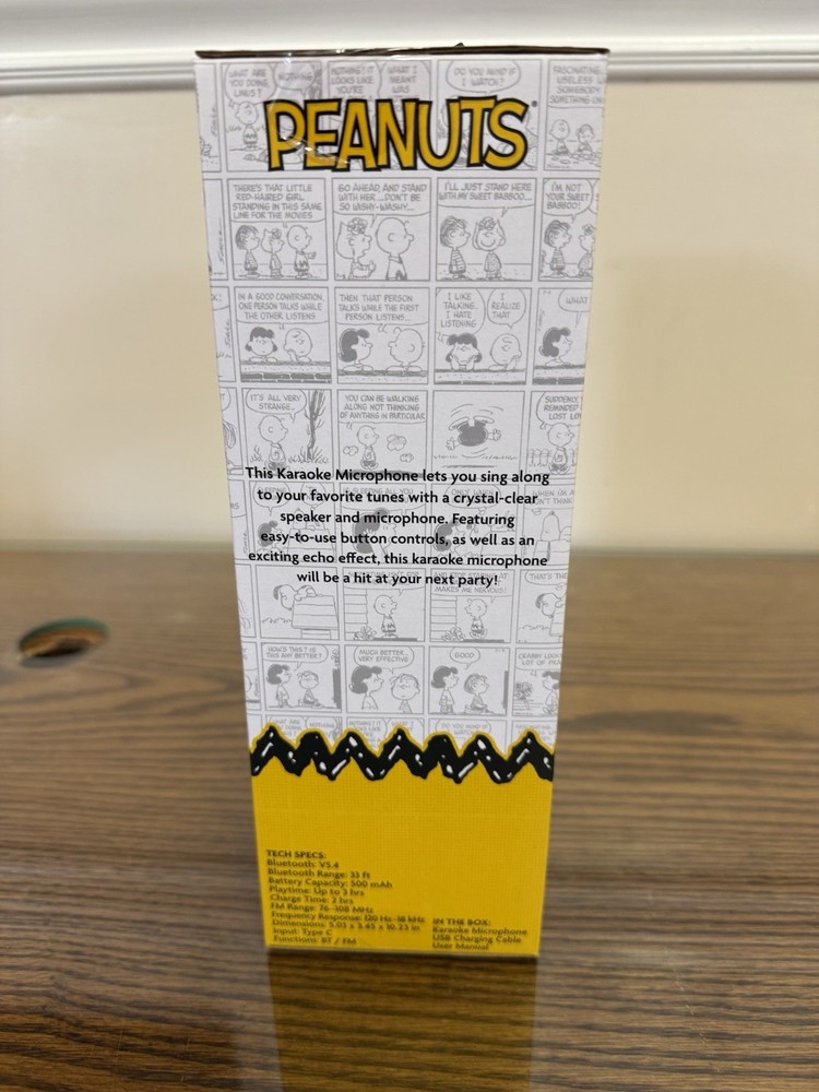Peanuts Snoopy Bluetooth Karaoke Microphone Wireless Speaker NEW