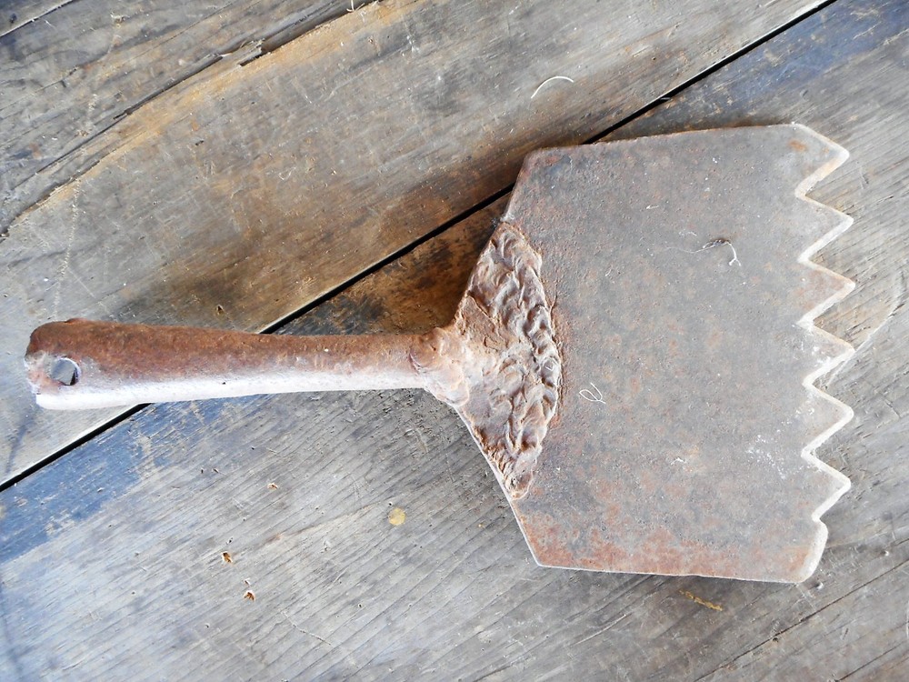 Primitive Tool Rustic Cabin Barn Farmhouse Decor Rusty Flea Market No handle