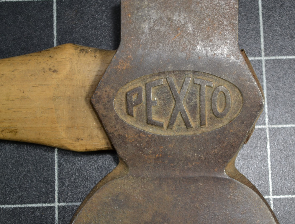 PEXTO - EMBOSSED LOGO - BROAD CAMP HATCHET - ALL ORIGINAL