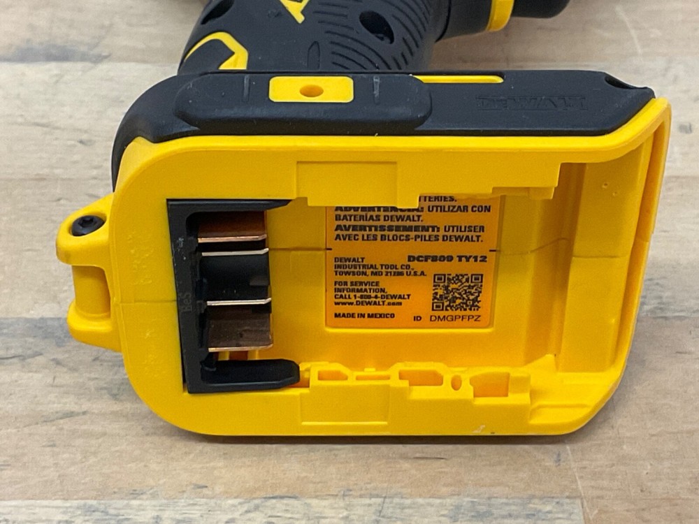 DEWALT DCF809D1 ATOMIC 20V Brushless Cordless Compact 1/4” Impact Driver Kit