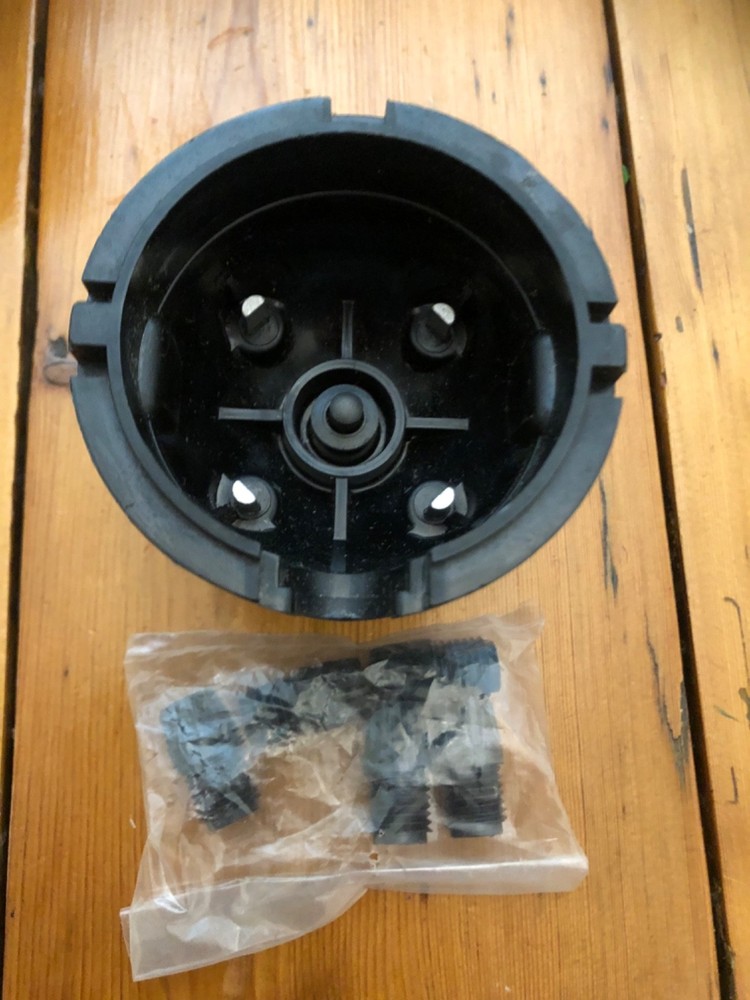 Distributor Cap Intermotor 44130 Screw in
