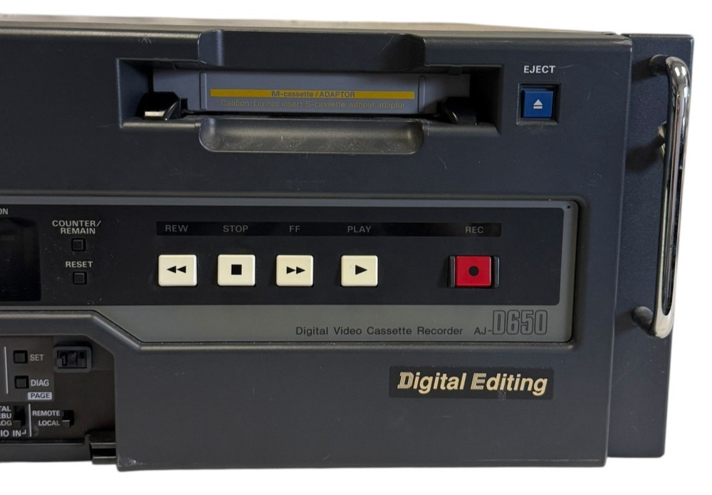 Panasonic AJ-D650 DVCPRO Digital Video Cassette Recorder VT-2 Editing Deck