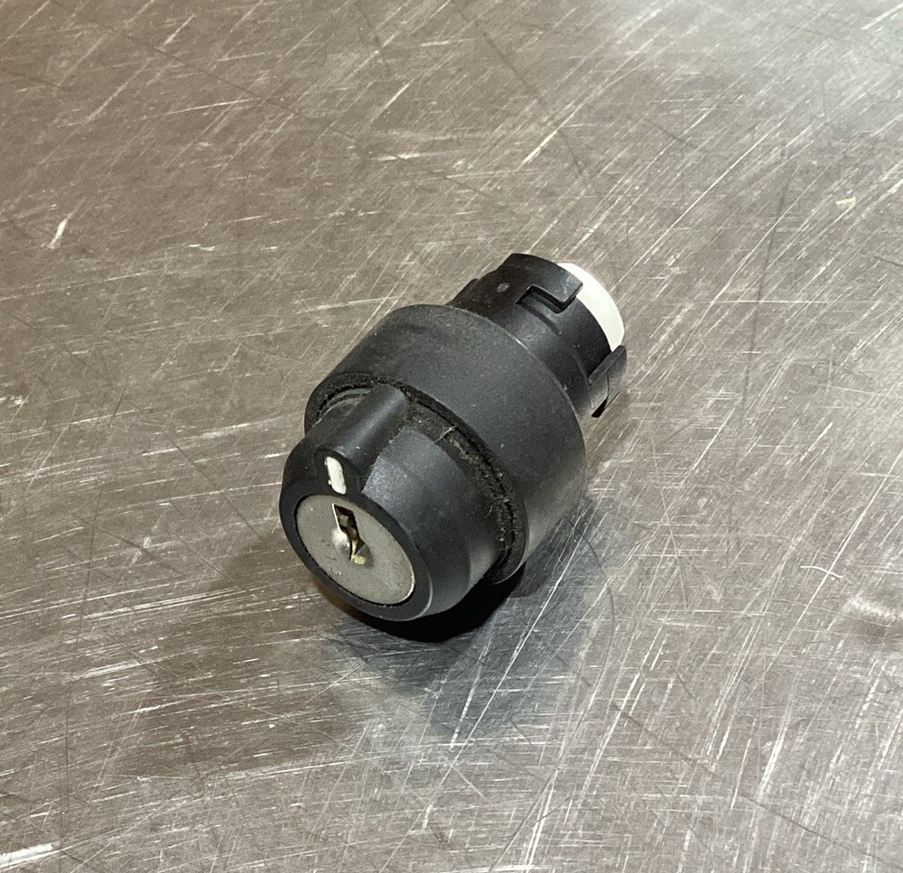 Unbranded G513 Keyed Selector Switch NO KEY Used