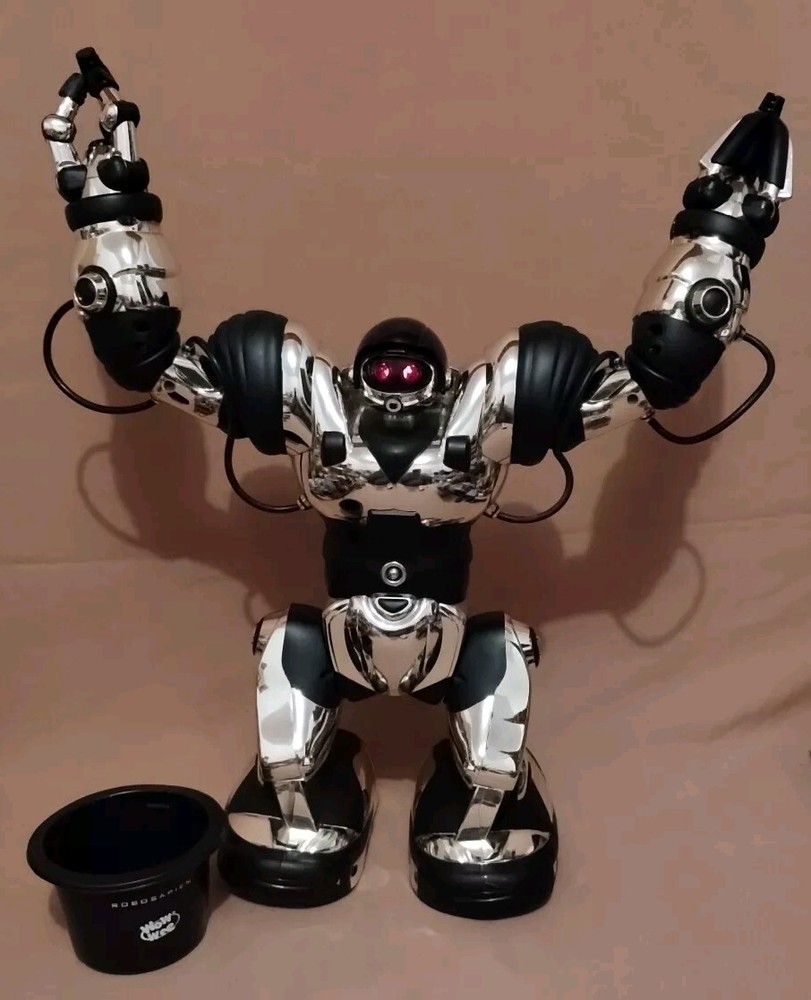 2004 WOWWEE ROBOSAPIEN Chrome Silver Robot w/ Remote Control ~ WORKS GREAT!