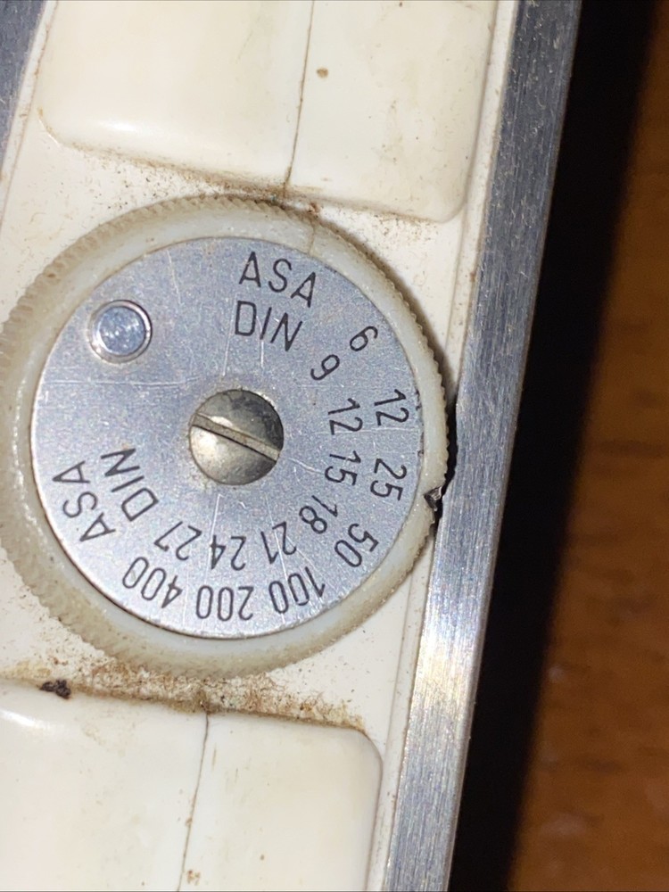 GOSSEN SIXTOMAT LIGHT, EXPOSURE METER W/ CASE *WORKS” Per Owner