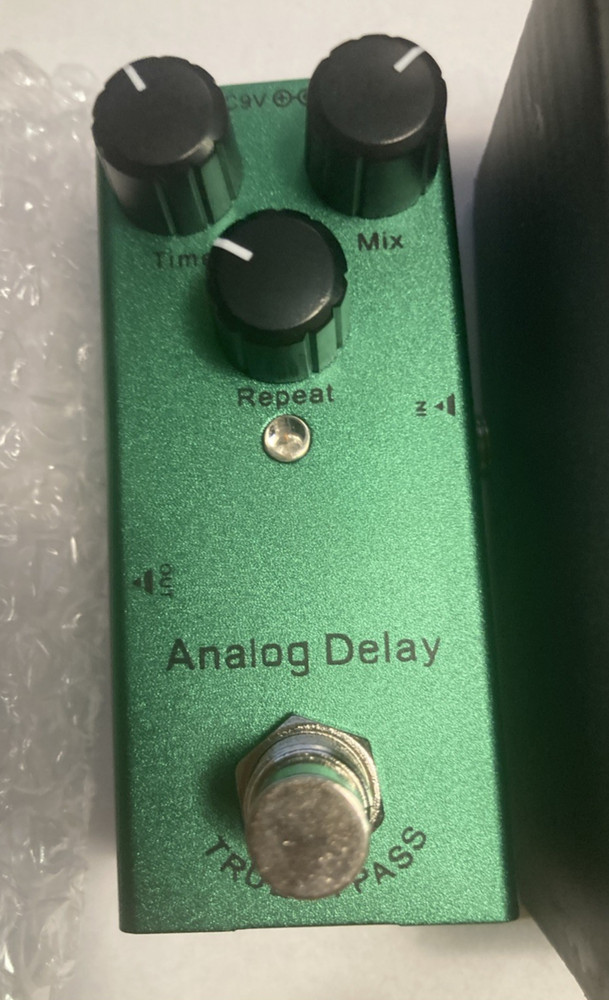Analog Delay Effects Pedal / New