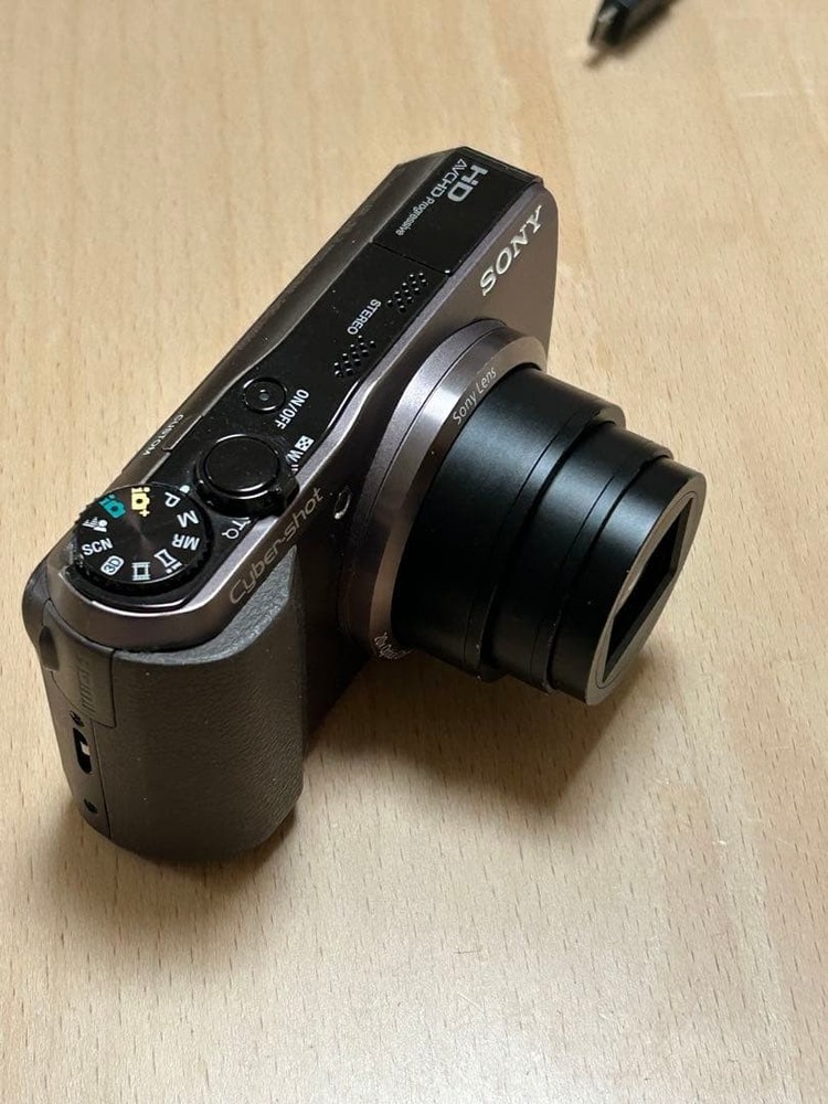 Sony Cyber shot Compact Digital Camera