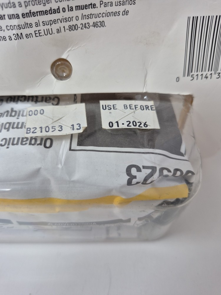 3M Medium Respirator Drop Down Half Face 62023DHA1 Use before 01-2026