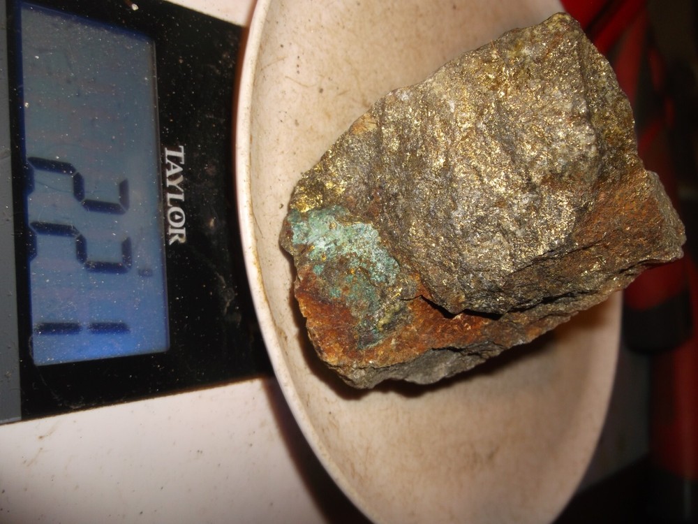 Gold, silver, copper, 221 grams samples ,ore high grade .