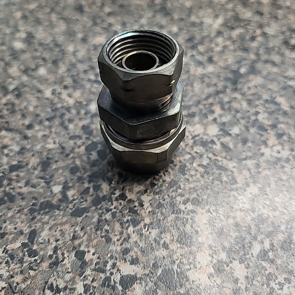 BINKS 3/4" x 1-1/2" 1328 Hose Connection